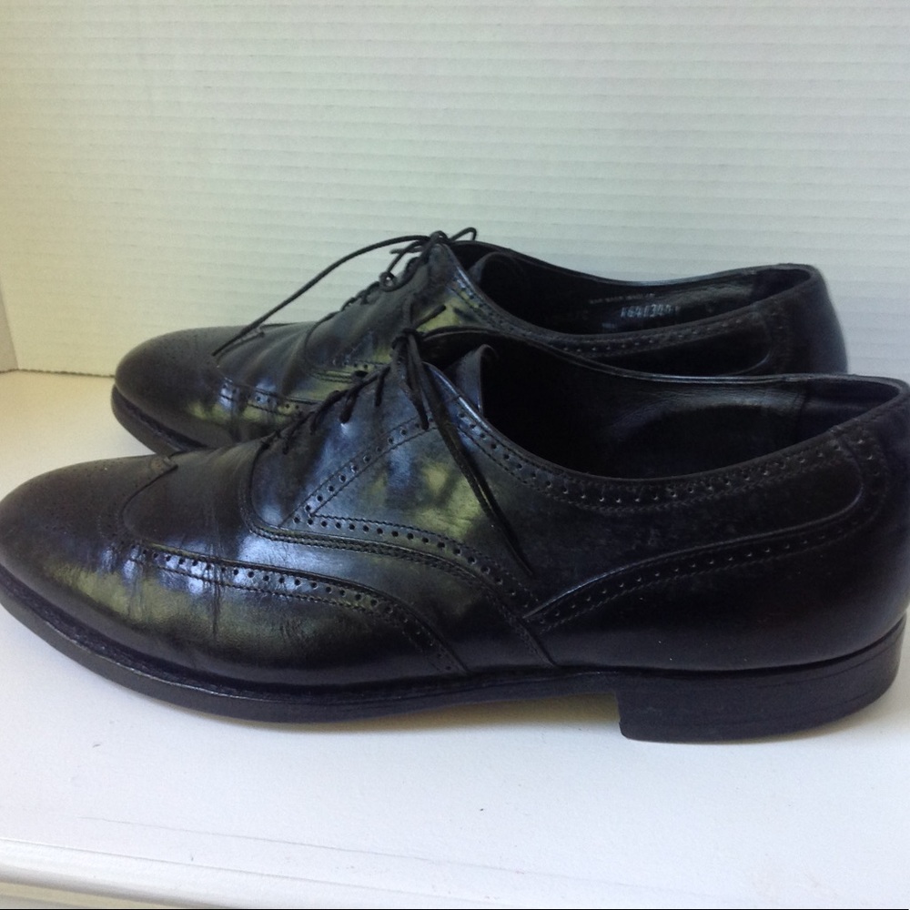 Bostonian Black Wing Tip Shoes Leather Shoes